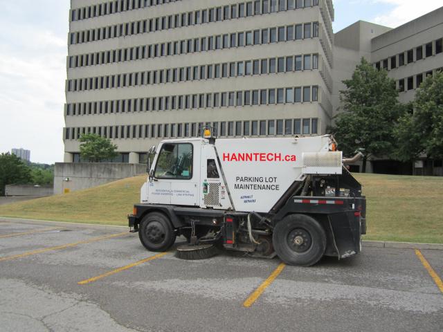Hanntech.ca_-_sweeping_parking_lot_before_line_marking_cleaning_brooming_power.jpg